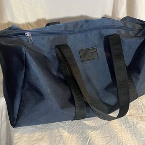 NWT Bath & Body Works Navy Duffel Bag with Black Straps